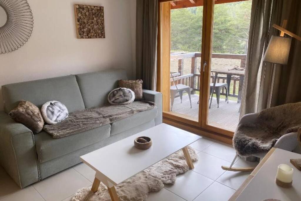 Appartement De Charme Dans Residence Avec Piscine La Joue Du Loup เลอเดโวลุย ภายนอก รูปภาพ